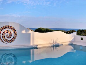 Outdoor pool, pool loungers - Summer special pricing ~ booking fast~Unobstructed oceanfront~Private Home~Pool (Isla Mujeres)