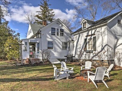 Capt Nathaniel Clarke Historic Homestead,Reunions, Magnificent Yard