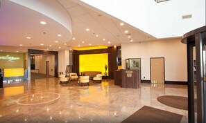 Lobby - DIRECT Oceanfront on Boardwalk — July 3–6 or July 13–17, 2026 — EARLY BOOK DEAL (Atlantic City)