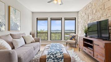Smart TV, fireplace, video games, DVD player