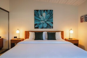 4 bedrooms, desk, iron/ironing board, free WiFi