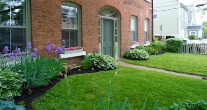 Downtown Heritage Gem Near Waterfront & Convention Center