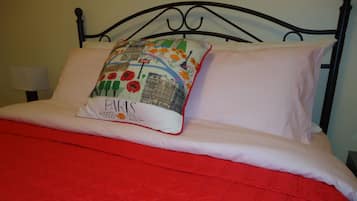1 Schlafzimmer, BĂŒgeleisen/BĂŒgelbrett, WLAN, BettwĂ€sche