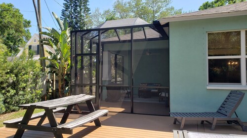 Luxury Bungalow in Gulfport - Close to the Beaches