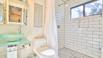 Free toiletries, hair dryer, towels