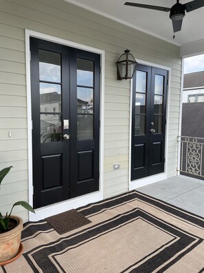 Exterior detail - SUPER COMFY & BEAUTIFUL  3/3 TOWNHOME -  BEST LOCATION!  HEART OF NOLA (New Orleans)