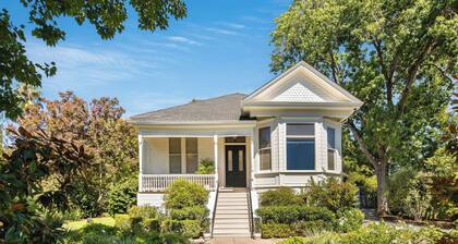 Stoddard House ~ Walk to Downtown Napa