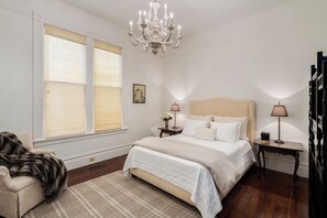 2 chambres, fer et planche à repasser, Wi-Fi gratuit, draps fournis