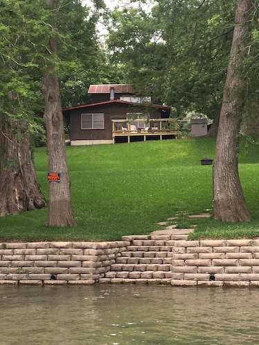 Das Fluss Hutte (The River Cabin) - Beautiful Guadalupe River Frontage