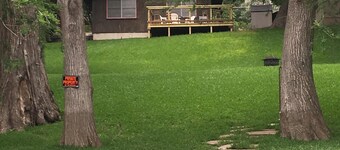 Das Fluss Hutte (The River Cabin) - Beautiful Guadalupe River Frontage