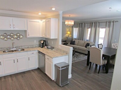 Plush gated condo w/ heated pool, near Westworld