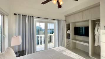 3 bedrooms, in-room safe, iron/ironing board, WiFi