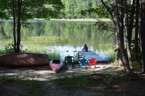 Property grounds - Memories Made Here -Maine Loon House-AcadiaNP/Downeast-Lakefront-WiFi/TVs-Kayaks (Eastbrook)