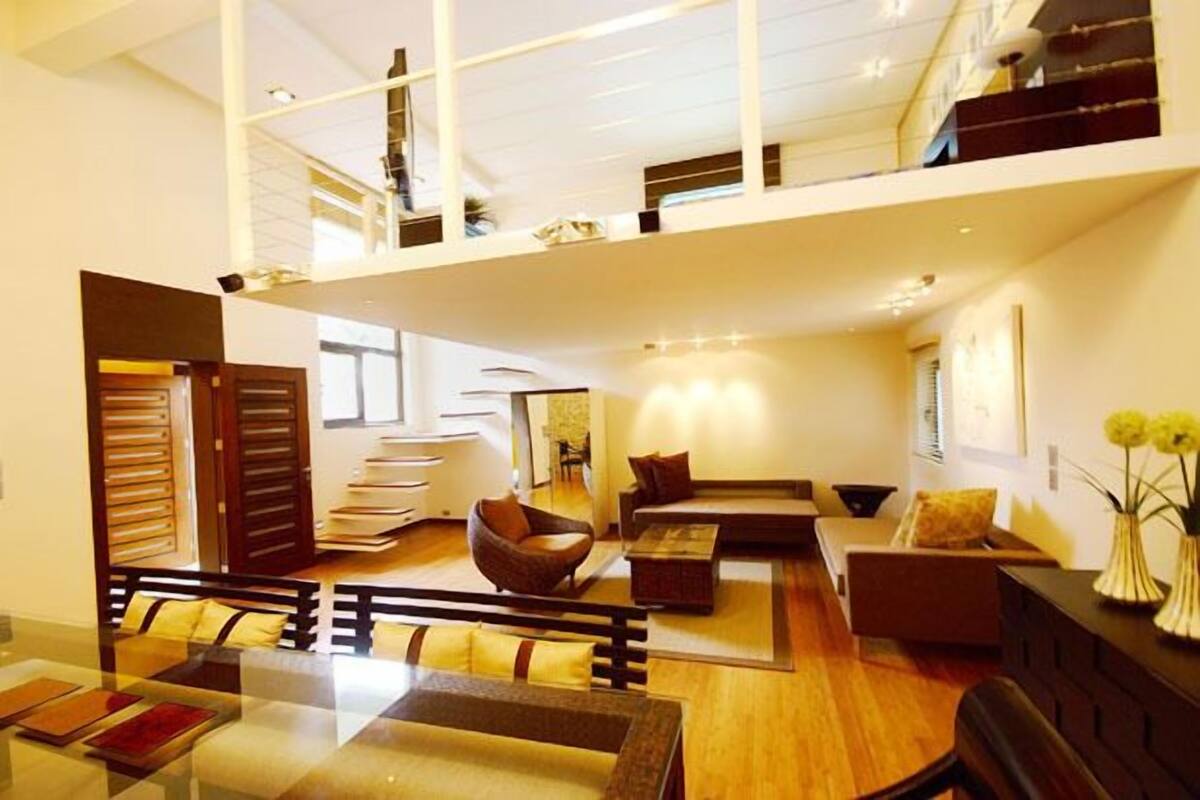 ZEN | Living area | LCD TV, DVD player