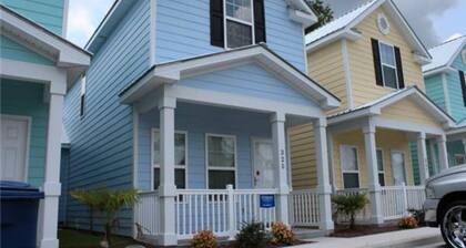 MRV25, chalet de 2 chambres Ă Myrtle Beach, 1 bloc de la plage!