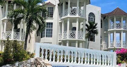 Beautiful studio apartment in Columbus Heights in Ocho Rios - Jamaica