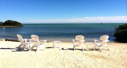 Serenity by the Sea!! Anglers Reef with Boat Slip Available!!