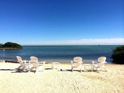 Serenity by the Sea!!  Anglers Reef with Boat Slip Available!!