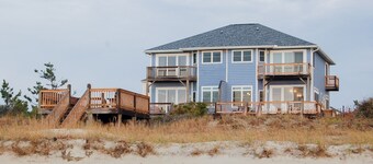 Oceanfront Home with Direct Beach Access & Stunning Views in Emerald Isle
