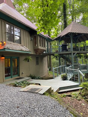 Exterior - Falling waters beautiful mountain getaway (Maggie Valley)