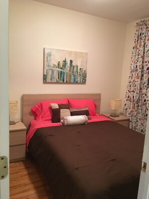 3 bedrooms, internet, bed sheets