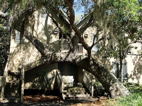 Exterior. 2nd Floor Villa Overlooking Lagoon*** Check out our sister property #7166339