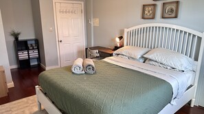 3 habitaciones, escritorio, tabla de planchar con plancha y wifi gratis