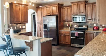 PLAN 2020 @ 6Bed 4100sf AMA LA VIDA Y LA CASA FAMILIAR EN BRANSON.