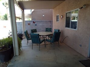 Outdoor dining - SUPER LOW RATES, GREAT BARGAIN** BEAUTIFUL 3 Bed CLOSE TO STRIP (Las Vegas)