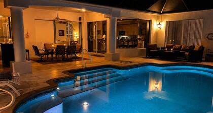 Wunderschöne Poolvilla m. Wasserblick und perfekte Südlage = Sonne den ganzen Tag!