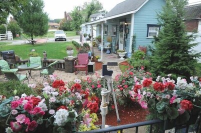 Romántico, elegante retro es lo que viene a la mente cuando se describe esta Hideaway única 