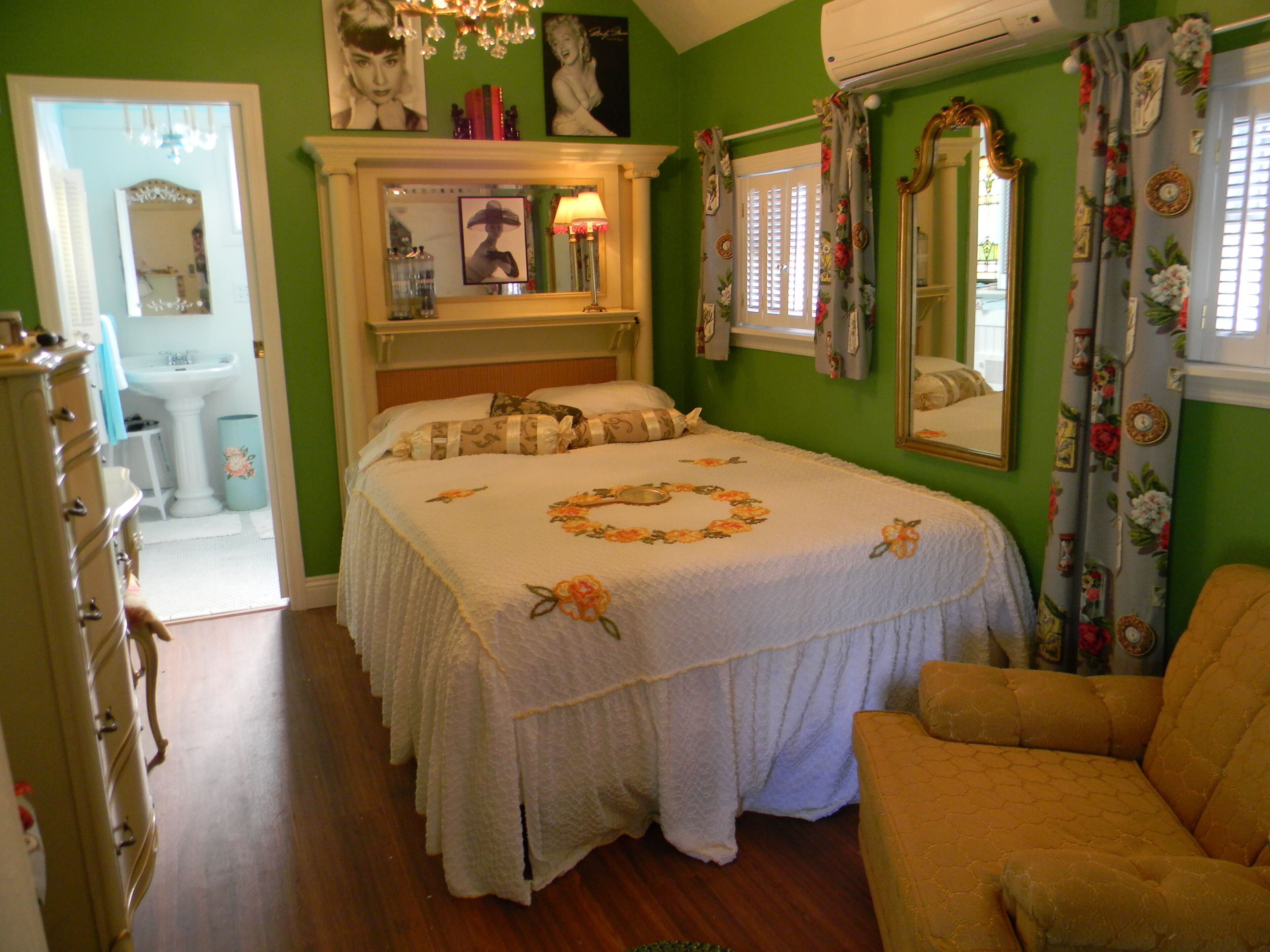 1 chambre, coffres-forts dans les chambres, bureau