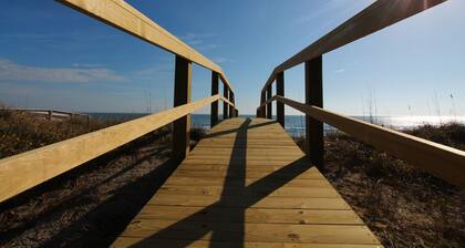 Ocean Front Property- New Upgraded Furnishings- Private Beach Access sleeps 6