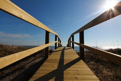 Ocean Front Property- New Upgraded Furnishings- Private Beach Access sleeps 6 