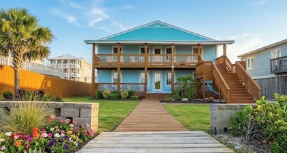 Ocean Front Property- New Upgraded Furnishings- Private Beach Access sleeps 6