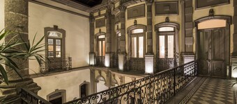 Entire house/ Private POOL/5 bed/5 full bath/ / Awarded #1 renovation by city