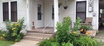 The Barta bungalow in Shiner