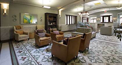 Perfect Spot to Work Play in Midtown!