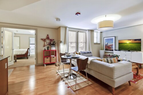 Perfect Spot to Work Play in Midtown!