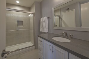 Shower, hair dryer, towels - Completely Renovated PGA West - Stadium Course - Amazing Views! - Lic #063231 (La Quinta)
