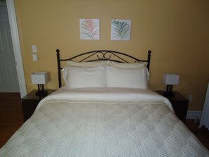 1 bedroom, iron/ironing board, internet, bed sheets
