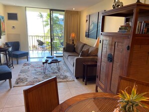 Smart TV, reproductor de DVD, libros y estéreo 