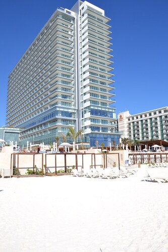 Luxusresidenz mitten in der Hotelzone - Zugang zum Strand 