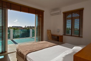 7 bedrooms, iron/ironing board, travel crib, free WiFi