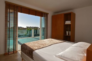 7 bedrooms, iron/ironing board, travel crib, free WiFi