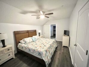 2 chambres, fer et planche à repasser, accès au Wi-Fi (inclus)
