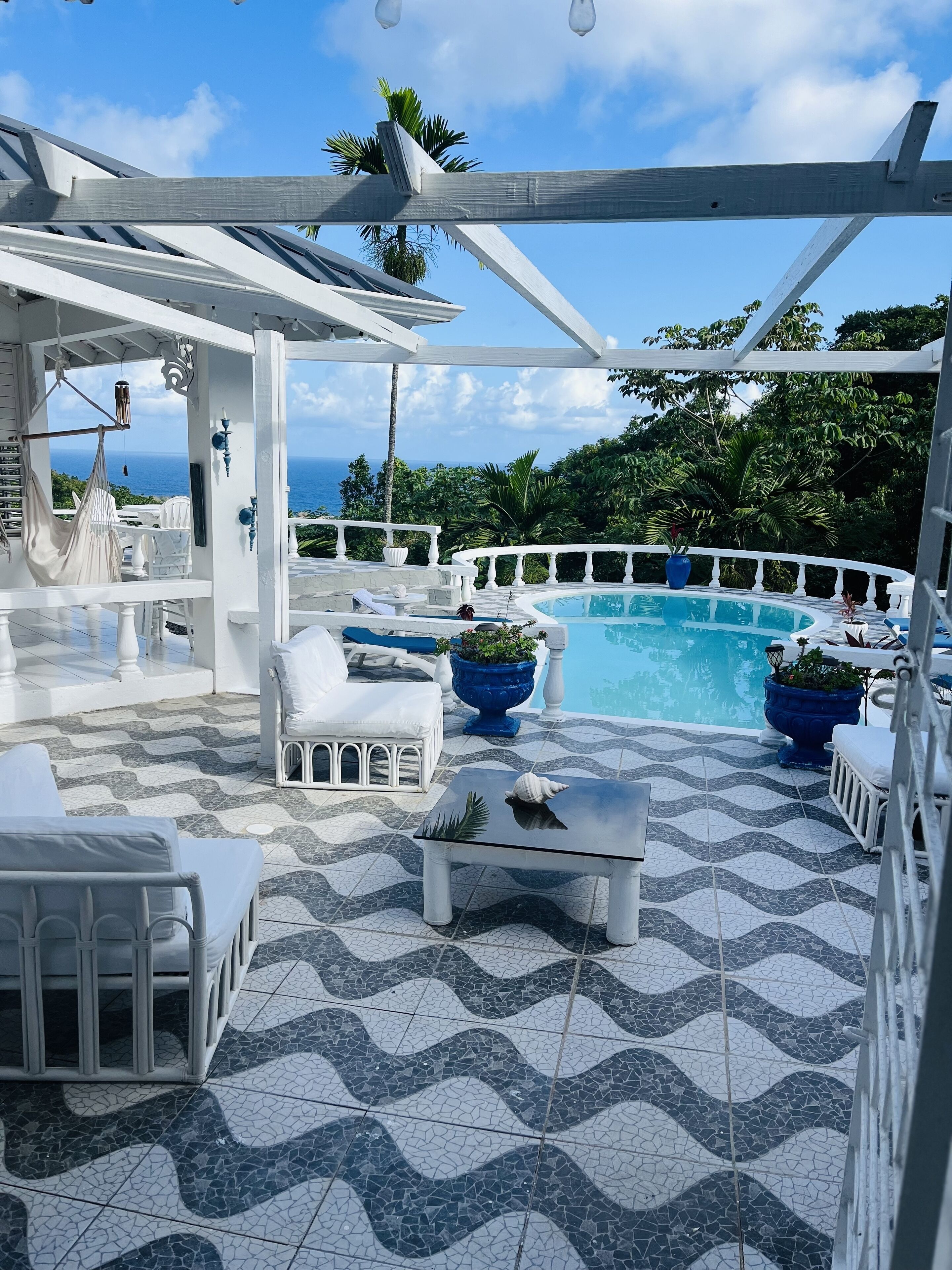 حمّام سباحة خارجي