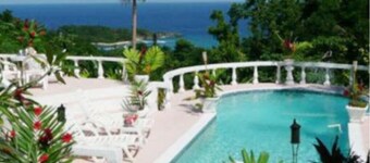 Private gated San San 5 acre estate 4 bedrooms villa. Honeymoon discount.