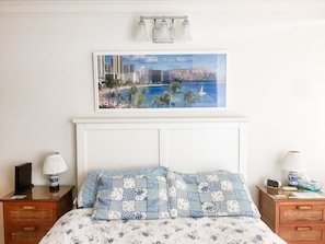Iron/ironing board, free WiFi, bed sheets