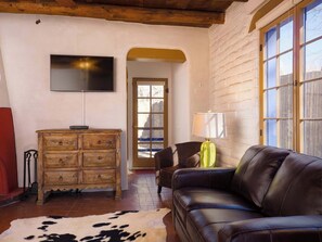 Fernseher, Kamin, Arbeitsbereiche